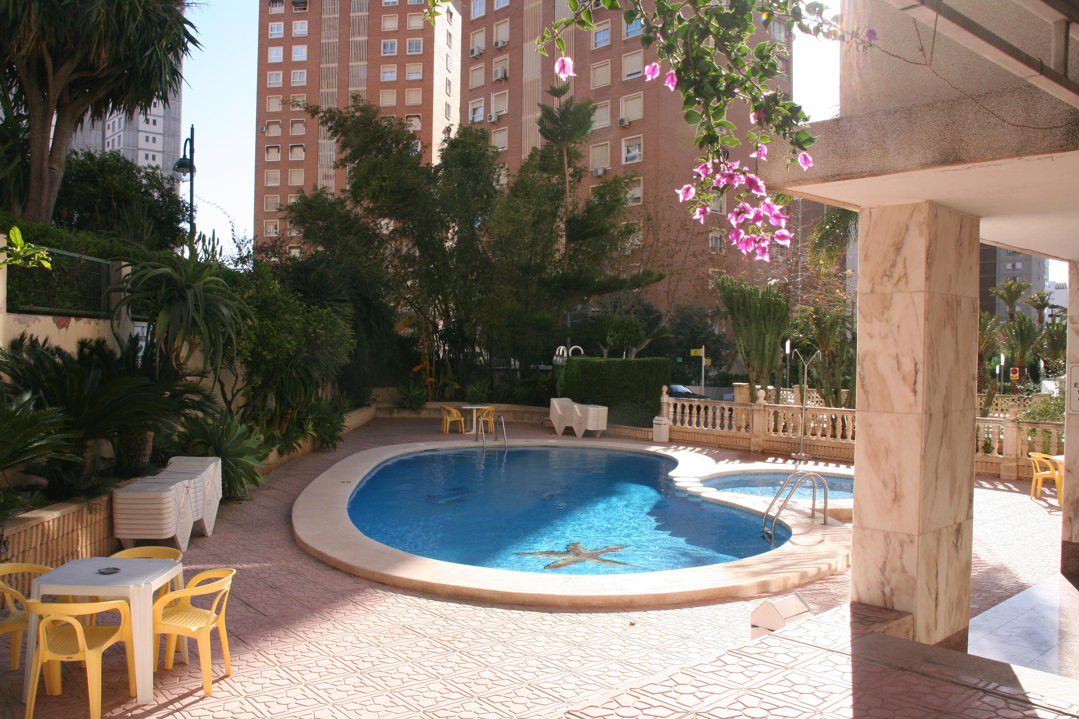 Apartamentos Maria Victoria Benidorm Bagian luar foto