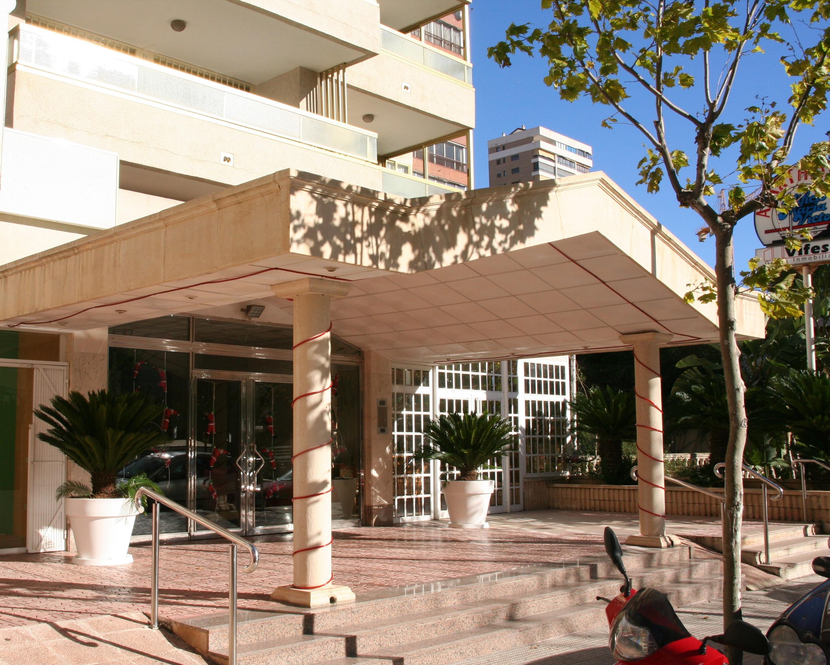 Apartamentos Maria Victoria Benidorm Bagian luar foto