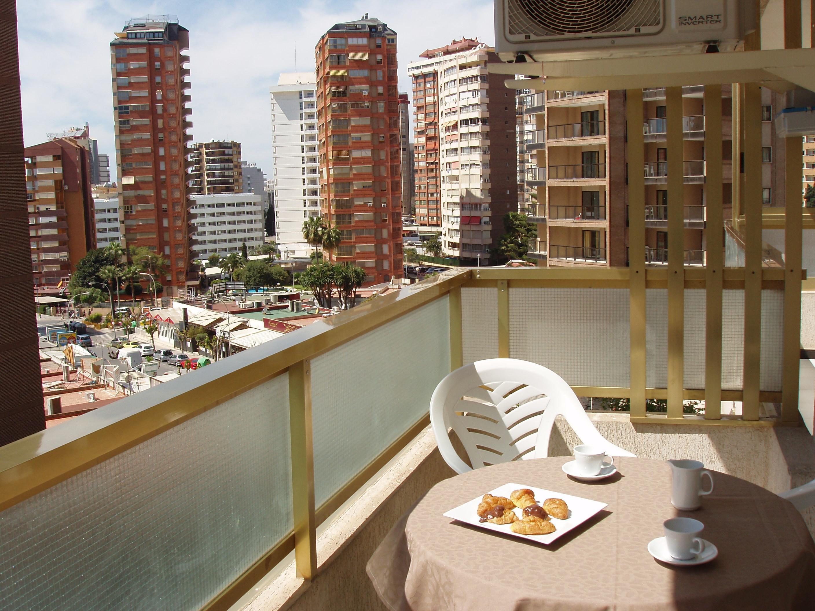 Apartamentos Maria Victoria Benidorm Bagian luar foto