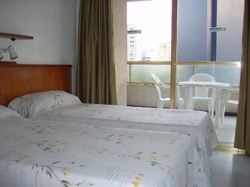 Apartamentos Maria Victoria Benidorm Ruang foto