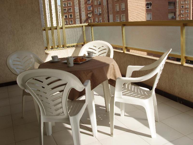 Apartamentos Maria Victoria Benidorm Ruang foto