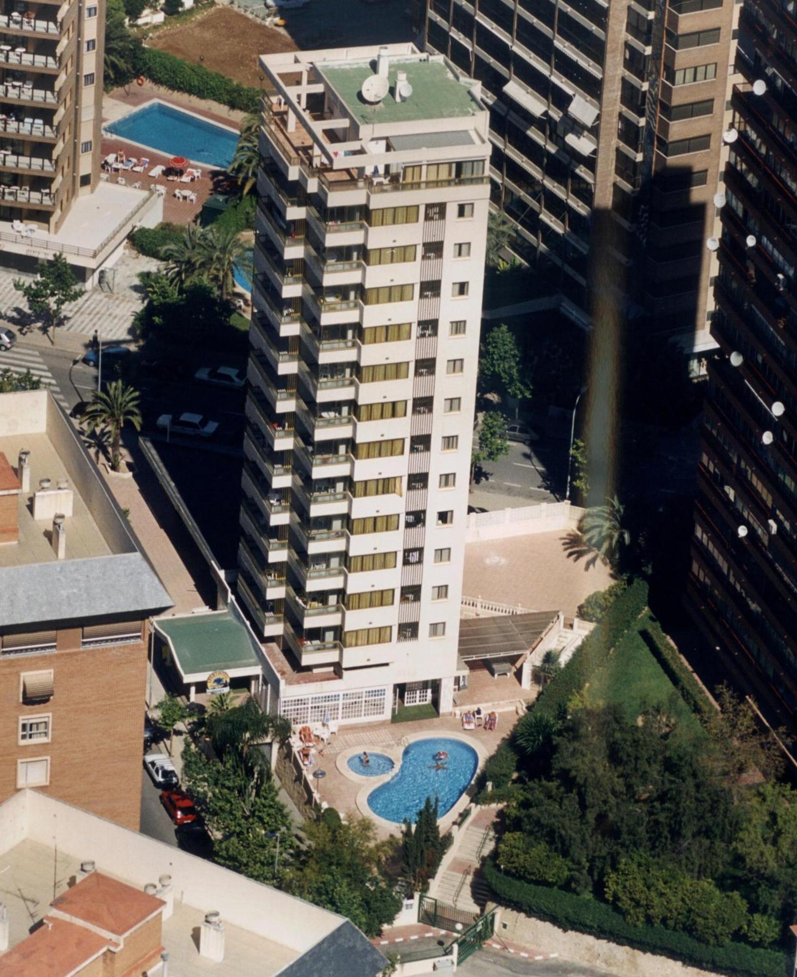 Apartamentos Maria Victoria Benidorm Bagian luar foto