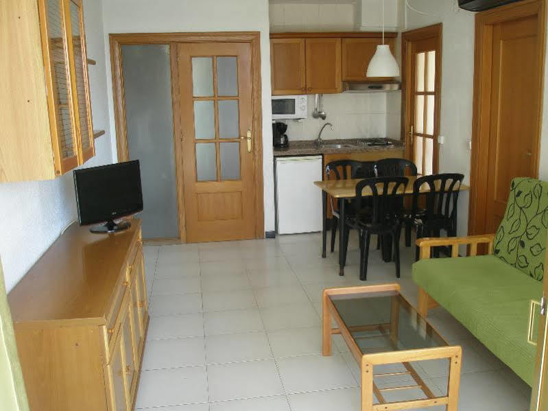 Apartamentos Maria Victoria Benidorm Bagian luar foto