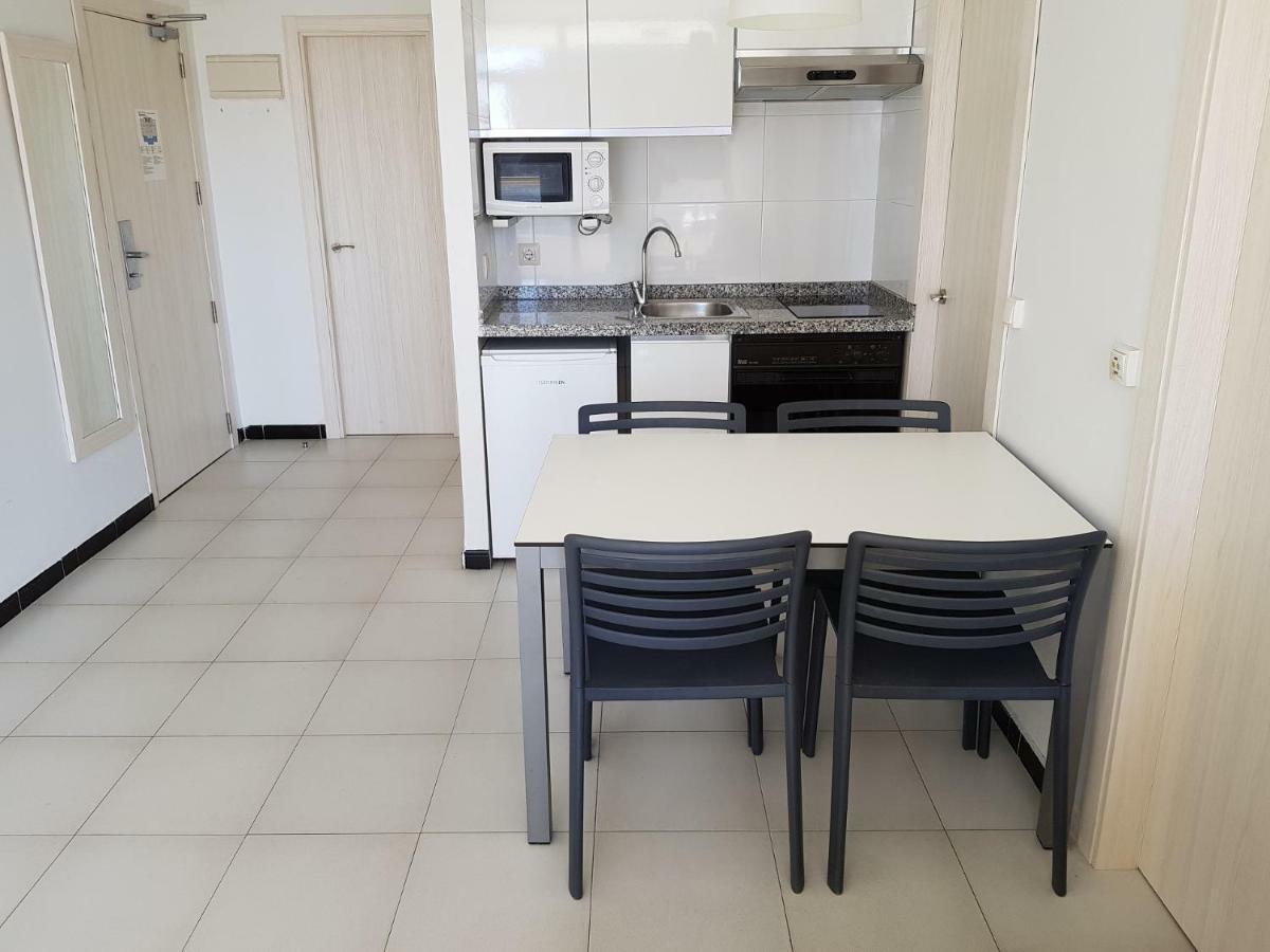 Apartamentos Maria Victoria Benidorm Bagian luar foto